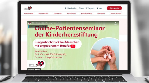 Startseite des Online-Seminars "Lungenhochdruck" auf einem Laptop-Bildschirm